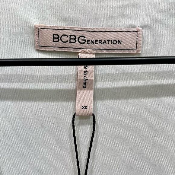 NWT BCBGeneration Color Storybook Floral Dress - Size: XS - Picture 3 of 12